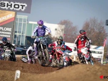 HOLESHOT_.jpg